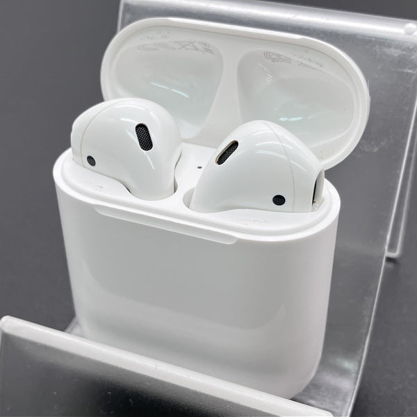 Apple 【中古】AirPods with Charging Case MV7N2J/A【日本橋】 – e