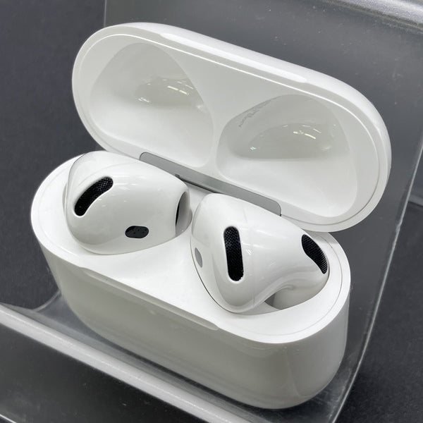 Apple 【中古】AirPods 4 MXP93J/A（アクティブノイズキャンセリング