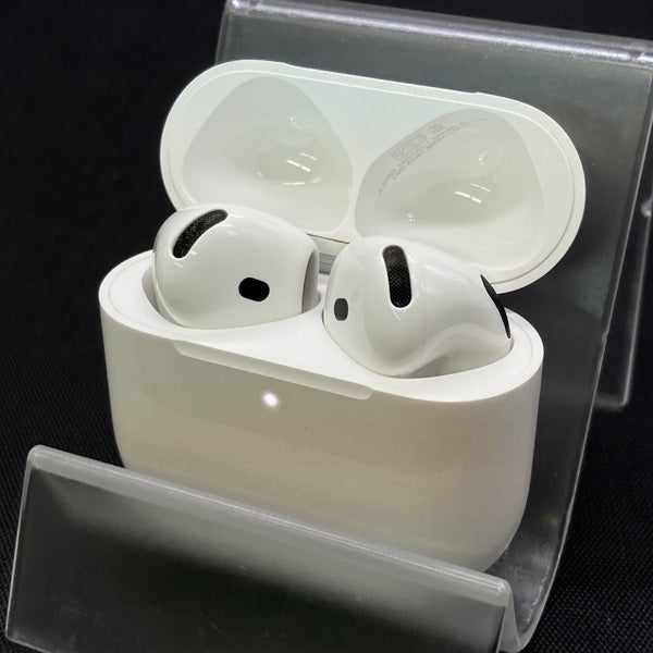 Apple AirPods4 ノイズキャンセリング搭載イヤホン　中古品 Apple 【中古】AirPods 4 MXP93J/A（アクティブノイズキャンセリング