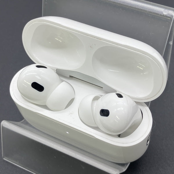 Apple AirPods Pro 第2世代 MagSafe充電ケース　中古美品 Apple 【中古】MagSafe充電ケース(USB-C)付きAirPods Pro(第2世代