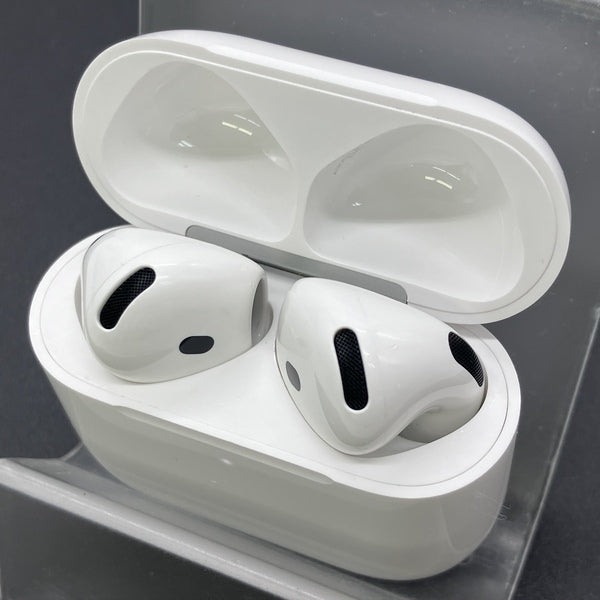 Apple 【中古】AirPods 4 MXP93J/A（アクティブノイズキャンセリング
