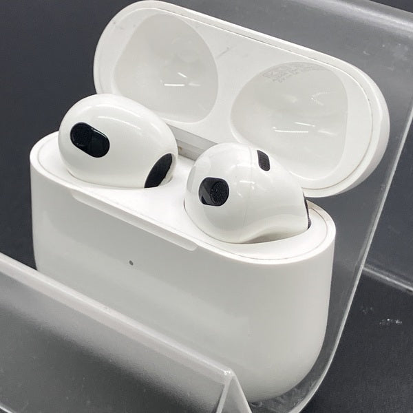 Apple 【中古】Airpods MPNY3J/A 3rd Generation Lightning充電ケース