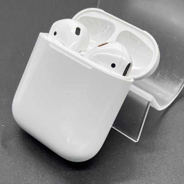 【中古全付】AirPods（第2世代）MV7N2J/A ケース付き Apple 【中古】AirPods with Charging Case MV7N2J/A【日本橋】 – e