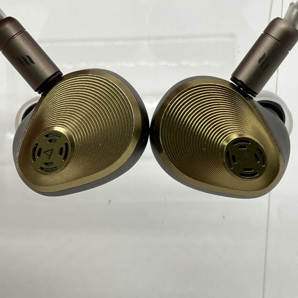 極美品　Vision Ears Aura　有線イヤホン【IRV-AK-AURA】 Astell&Kern 【中古】AURA 【IRV-AK-AURA】【秋葉原】 – e☆イヤホン