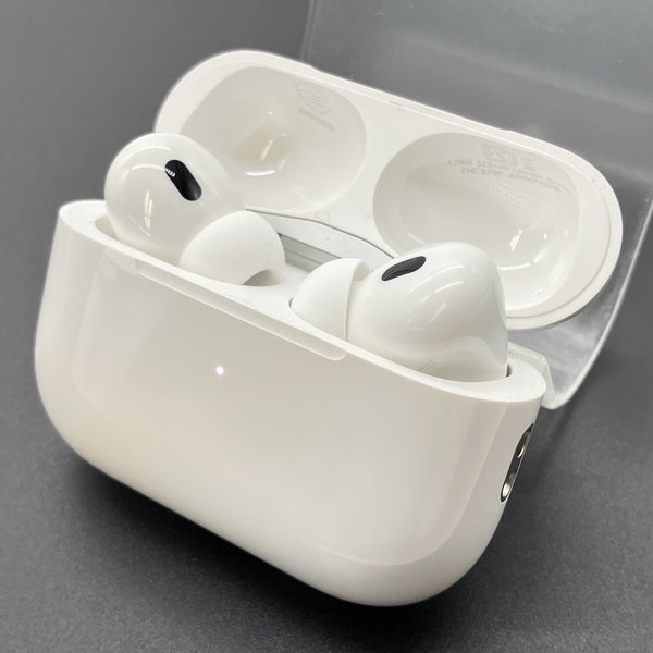 Apple 【中古】MagSafe充電ケース(USB-C)付きAirPods Pro(第2世代