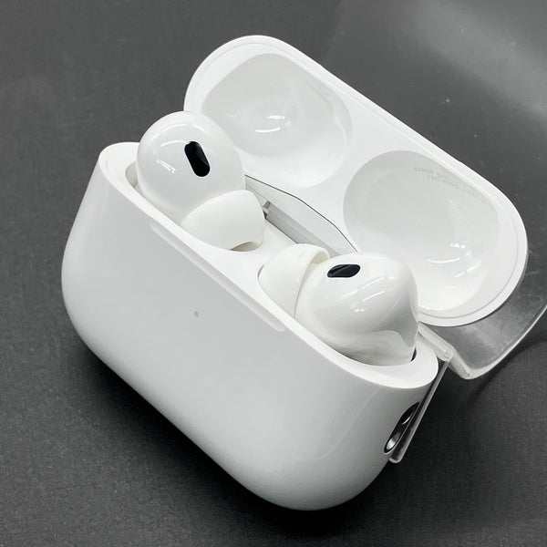Apple 【中古】MagSafe充電ケース(USB-C)付きAirPods Pro(第2世代