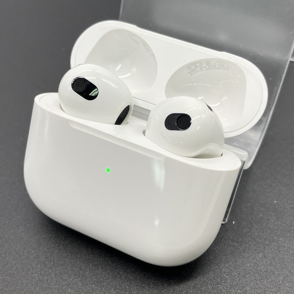 新品未開封Apple AirPods 第3世代 Li充電ケース付MPNY3J/A Apple 【中古】Airpods MPNY3J/A 3rd Generation Lightning充電ケース