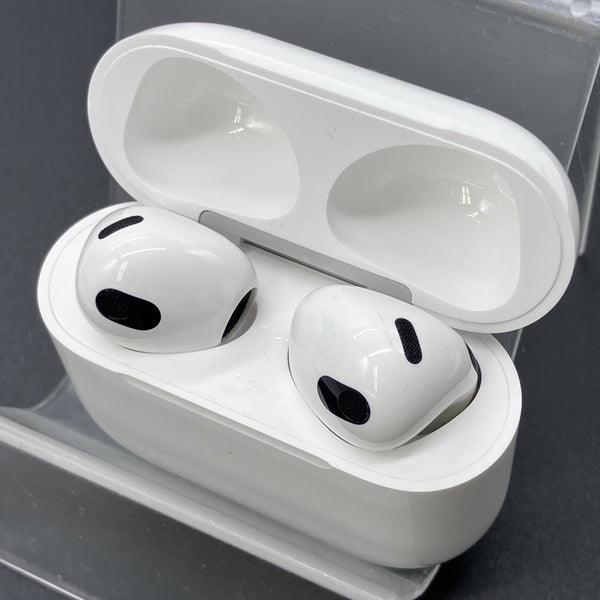 Apple 【中古】Airpods MME73J/A 3rd Generation【秋葉原】 – e☆イヤホン
