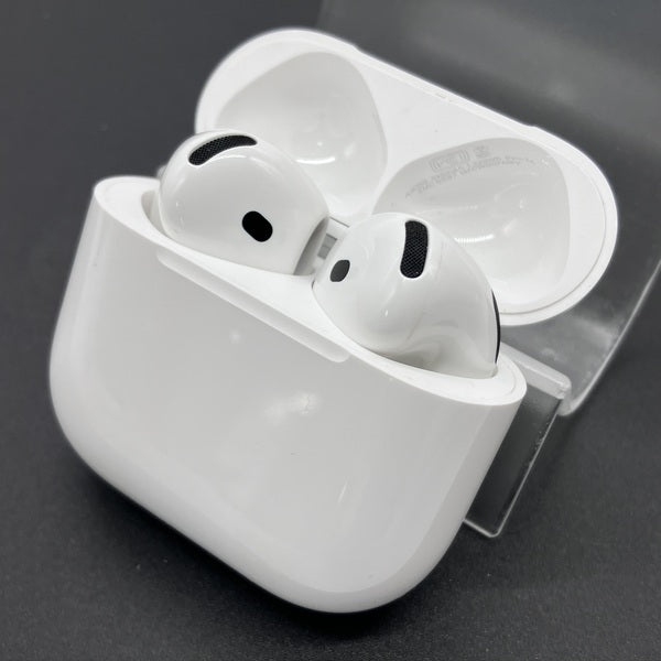 Apple 【中古】AirPods 4 MXP93J/A（アクティブノイズキャンセリング