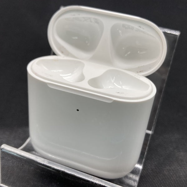 【中古】Wireless Charging Case for AirPods MR8U2J/A(ジャンク・返品不可)【秋葉原】