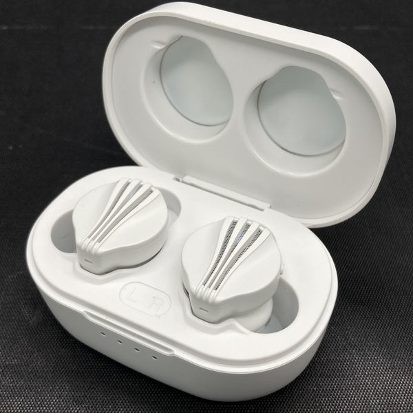 【中古】FW3 White 【FIO-FW3-W】【仙台】