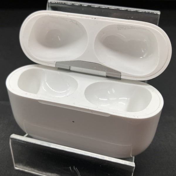AirPods Pro ホワイト 本体 + 充電ケーブル　中古使用品 Apple AirPods Pro Apple純正 MagSafe充電ケース付き ケーブルは