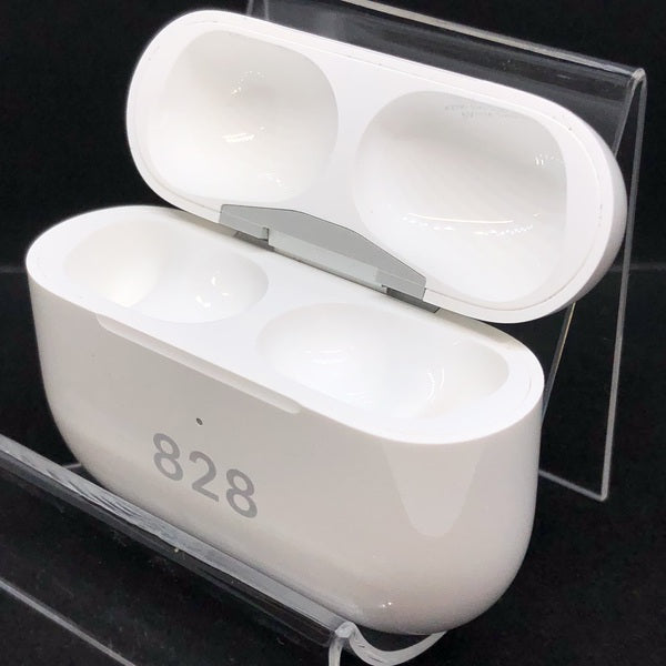 AirPods Pro 本体 充電ケース　ホワイト　中古 Apple AirPods 第三世代 充電ケースのみ A2897 USED品 ライト二