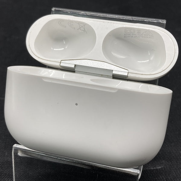AirPods Pro 2 本体 ケース付き 中古 Apple 【中古】MagSafe充電ケース(USB-C)付きAirPods Pro(第2