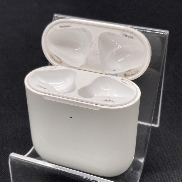 【中古】Wireless Charging Case for AirPods MR8U2J/A【秋葉原】