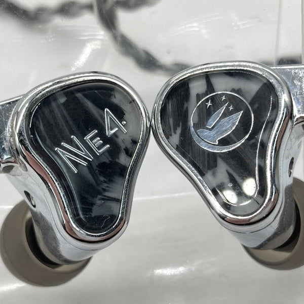 【中古】Neon 4【秋葉原】