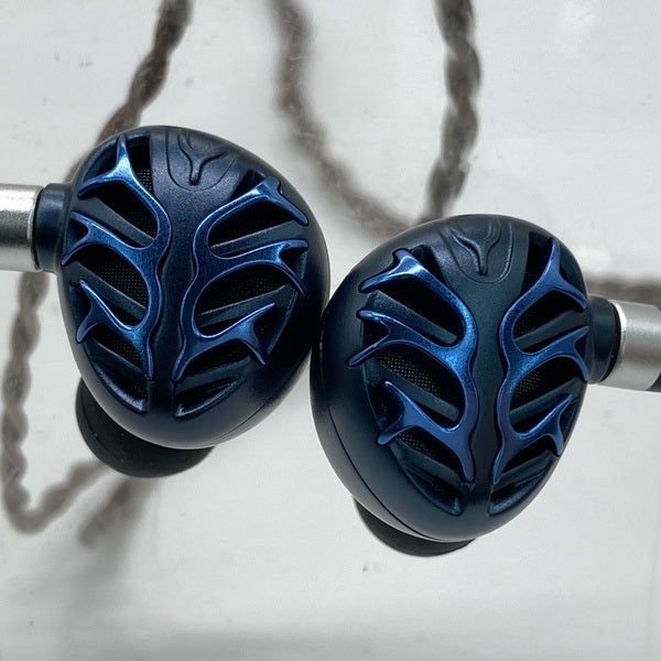 TRN 【中古】Azure Dragon【秋葉原】 – e☆イヤホン