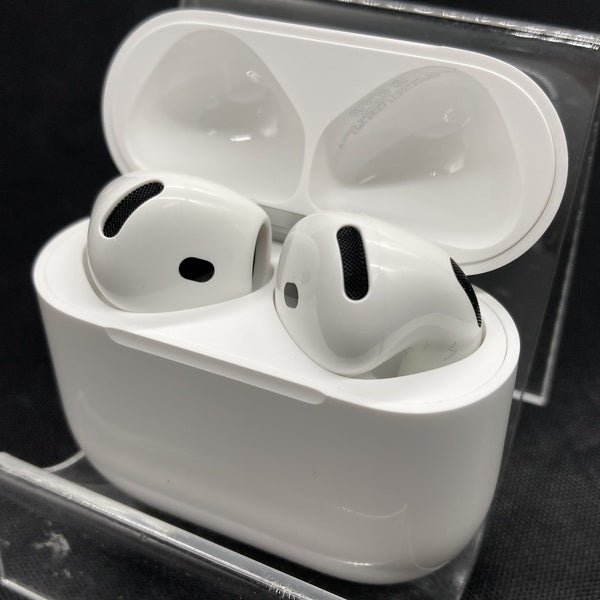 【中古】AirPods 4 MXP93J/A(アクティブノイズキャンセリング搭載)【秋葉原】