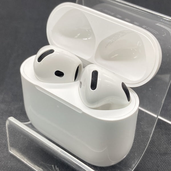【中古】AirPods 4 MXP93J/A(アクティブノイズキャンセリング搭載)【秋葉原】