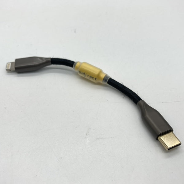 【中古】T1 Lightning to Type-C OTGケーブル【秋葉原】