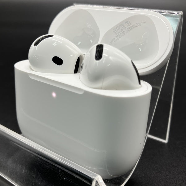 【中古】AirPods 4 MXP93J/A(アクティブノイズキャンセリング搭載)【秋葉原】