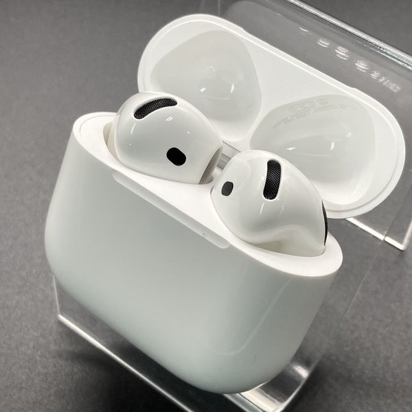 【中古】AirPods 4 MXP93J/A(アクティブノイズキャンセリング搭載)【秋葉原】