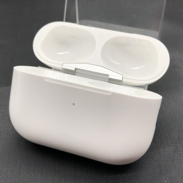 AirPods Pro(第2世代)Lightning【中古・本体、充電ケース】 Apple 【中古】AirPods Pro (第2世代) 充電ケース (Lightning