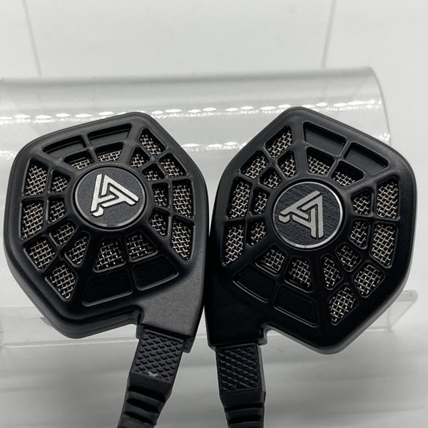 【中古】iSINE 10 Lightning & standard cable【秋葉原】
