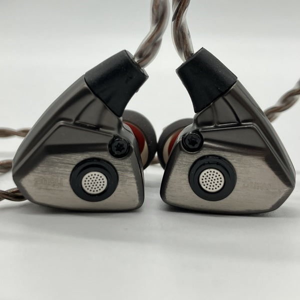 【中古】TITAN S グレー【日本橋】