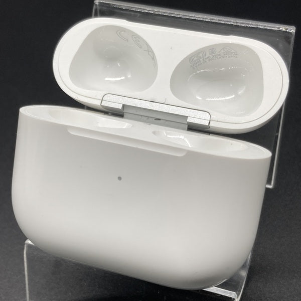 【中古】AirPods Lightning 充電ケース (第3世代)【日本橋】