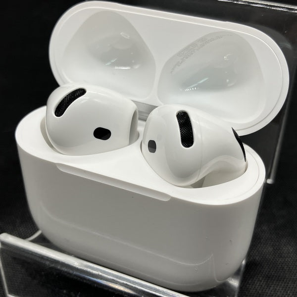 【中古】AirPods 4 MXP93J/A(アクティブノイズキャンセリング搭載)【日本橋】