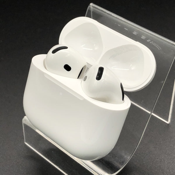 【中古】AirPods 4 MXP93J/A(アクティブノイズキャンセリング搭載)【秋葉原】
