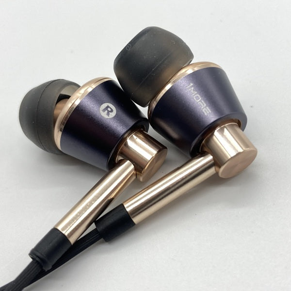【中古】E1001 Triple-Driver In-Ear Headphones ゴールド【日本橋】
