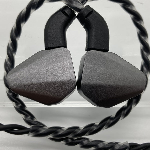 【中古】CARAT【日本橋】