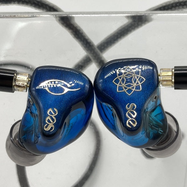 イヤホン seeaudio bravery BLUE EXCLUSIVE EDITION SeeAudio Bravery AE (Angel Ears) Exclusive Edition」 みたび