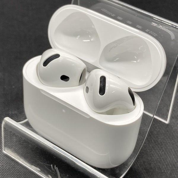 【中古】AirPods 4 MXP93J/A(アクティブノイズキャンセリング搭載)【秋葉原】