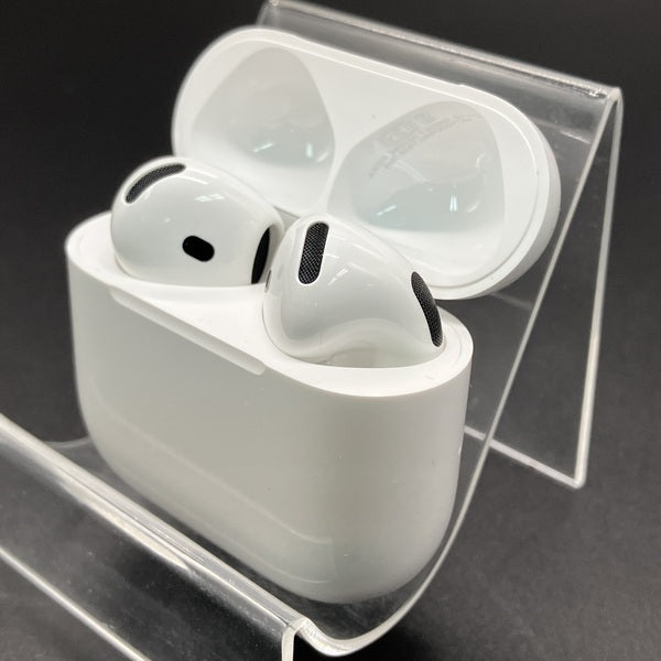【中古】AirPods 4 MXP93J/A(アクティブノイズキャンセリング搭載)【秋葉原】