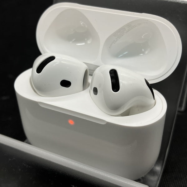 【中古】AirPods 4 MXP93J/A(アクティブノイズキャンセリング搭載)【秋葉原】