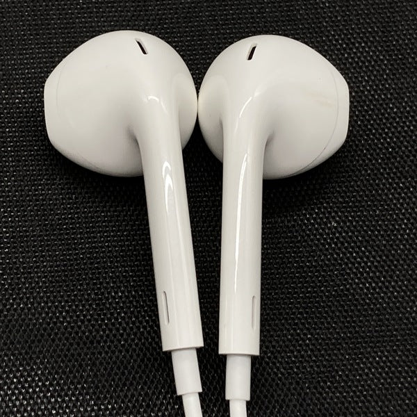 【中古】EarPods with Lightning Connector【名古屋】