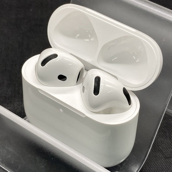 【中古】AirPods 4 MXP93J/A(アクティブノイズキャンセリング搭載)【秋葉原】