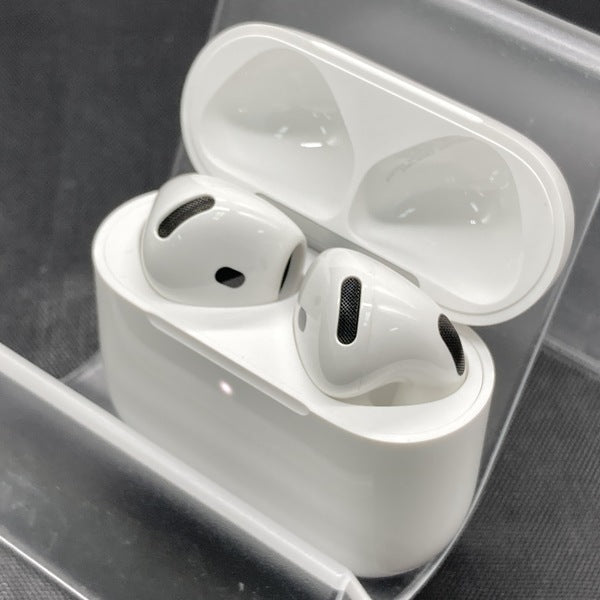 【中古】AirPods 4 MXP93J/A(アクティブノイズキャンセリング搭載)【秋葉原】