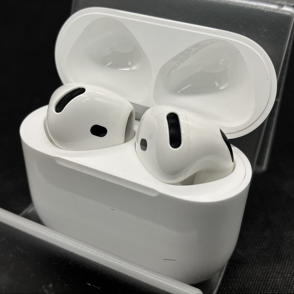 【中古】AirPods 4 MXP93J/A(アクティブノイズキャンセリング搭載)【秋葉原】