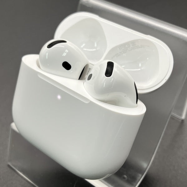 【中古】AirPods 4 MXP93J/A(アクティブノイズキャンセリング搭載)【秋葉原】