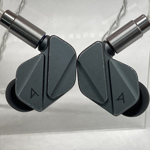 【中古】AK ZERO2 【IRV-AK-ZERO2】【秋葉原】