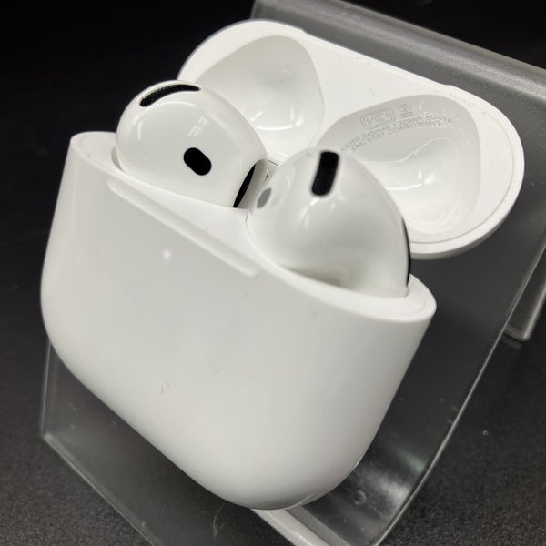 【中古】AirPods 4 MXP93J/A(アクティブノイズキャンセリング搭載)【秋葉原】