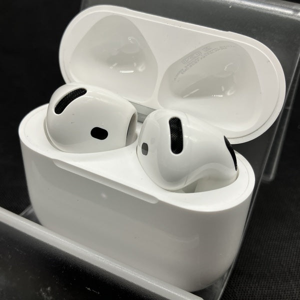 【中古】AirPods 4 MXP93J/A(アクティブノイズキャンセリング搭載)【日本橋】