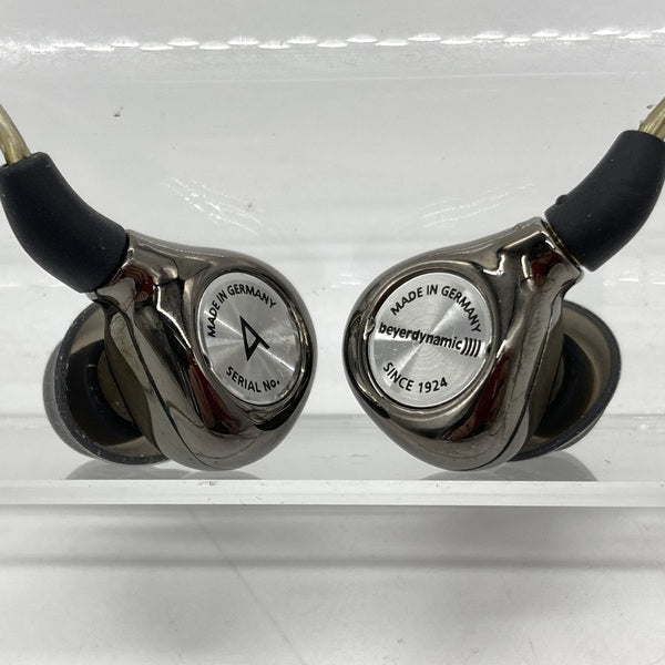 Astell&Kern AK T8iE Mk II イヤホン 中古 やや訳あり Astell&Kern 【中古】AK T8iE MkII 【AK-T8IE-MKII-BLK