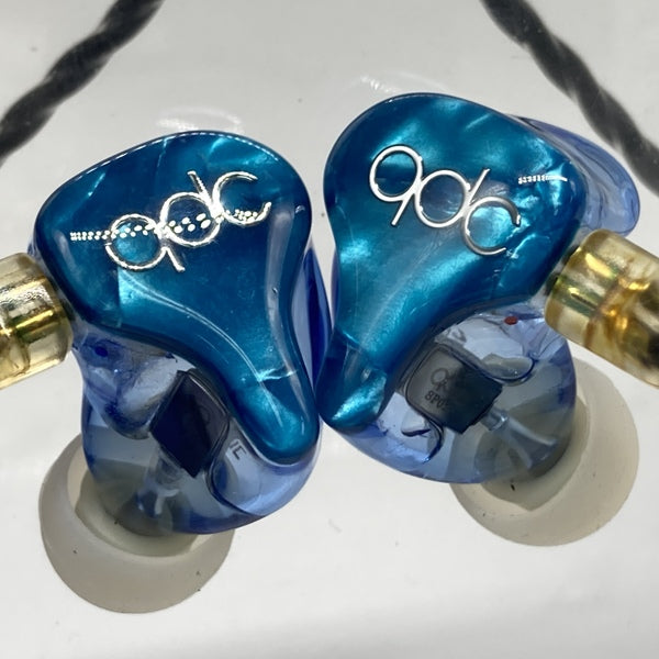 中古】qdc バランスドアーマチュア型イヤホン NEPTUNE QDC-5915