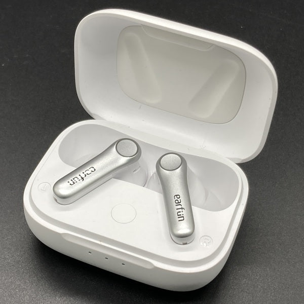 【中古】EarFun Air Pro 4 White【秋葉原】