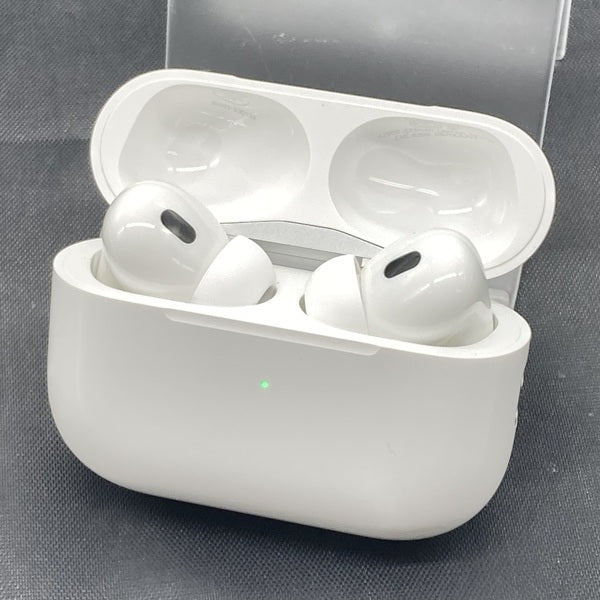 中古 美品】Apple 純正 AirPods Pro 第2世代 MagSafe充電ケース